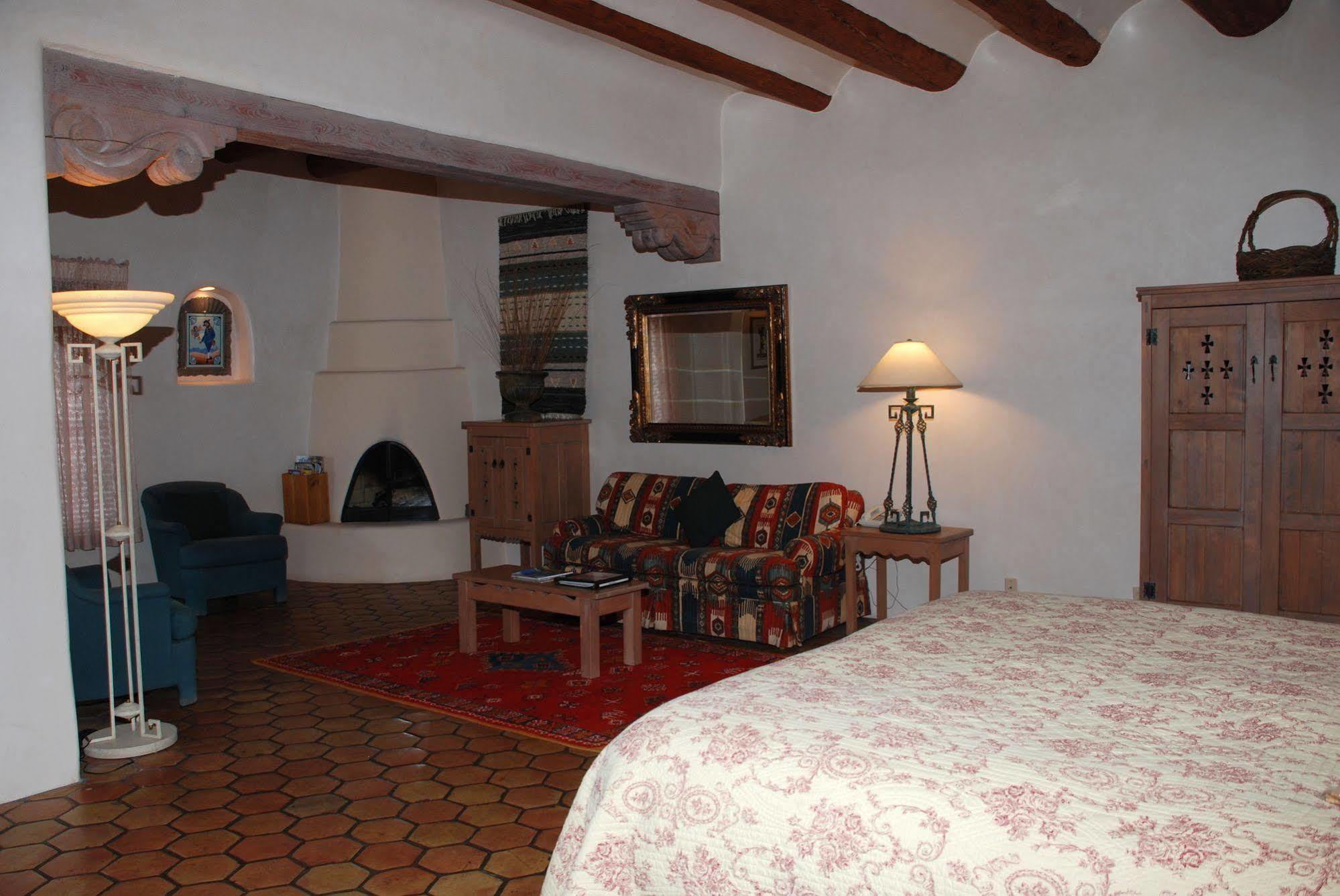 Inn At The Delta Española Exterior foto